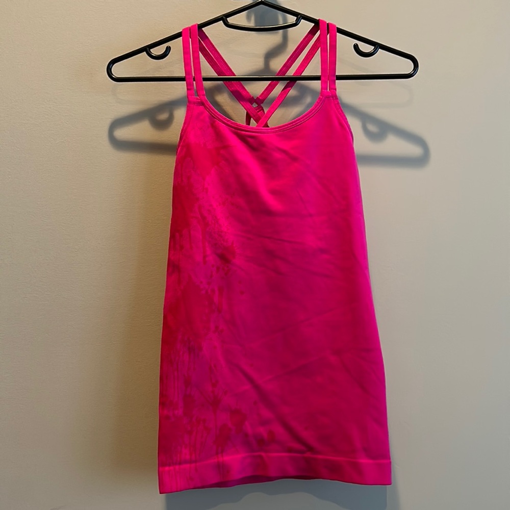NWOT, Nux, Women’s, Athletic double strap, crisscross-back cami, shelf bra